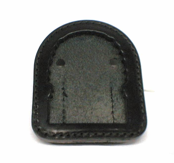 Porte-insigne en cuir avec attache en metal au dos